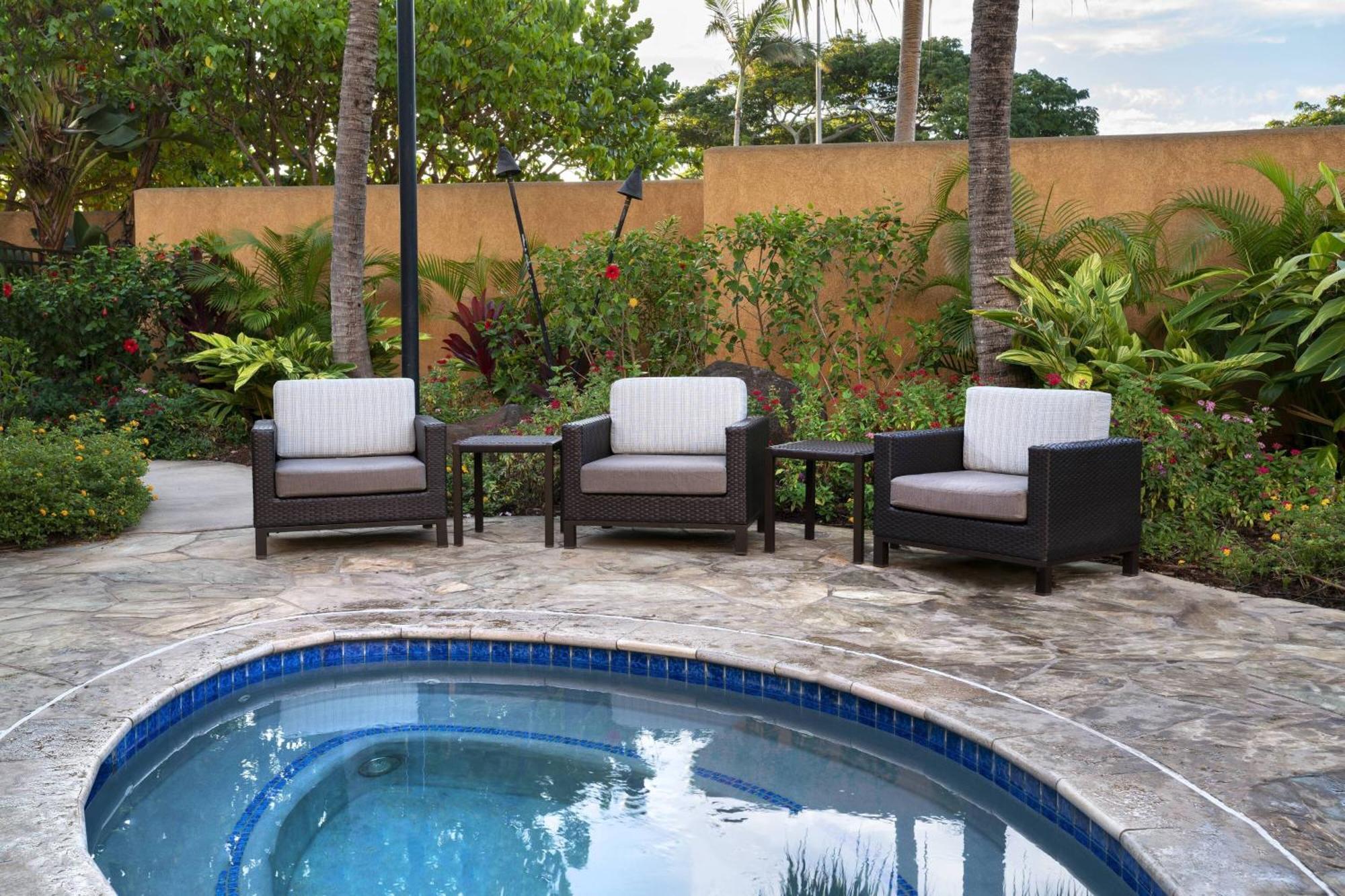 Courtyard by Marriott Maui Kahului Airport Hotel Exterior foto