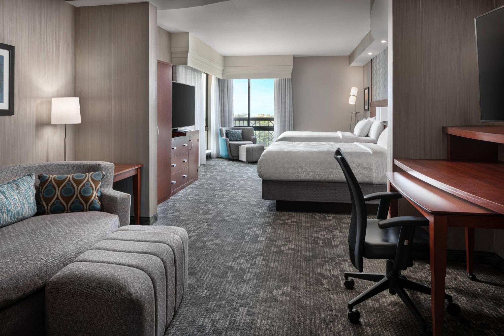Courtyard by Marriott Maui Kahului Airport Hotel Exterior foto
